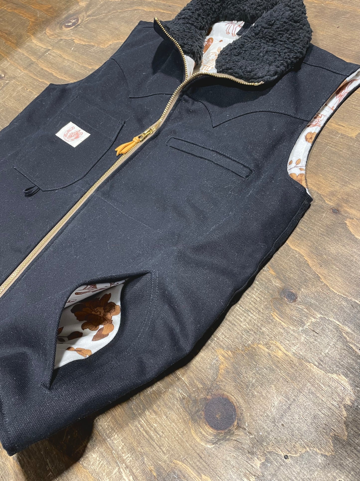 Red Dye Wool Insulated Vest Women’s Small/Medium